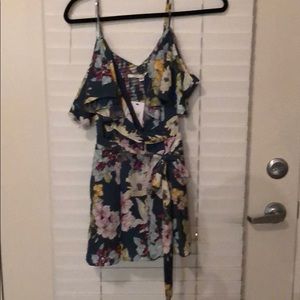 Adorable Guess romper.